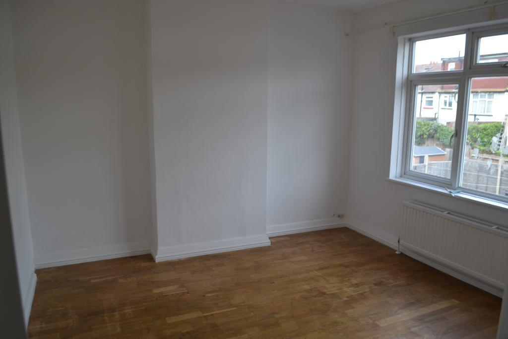 House in London, Thornton Heath - More