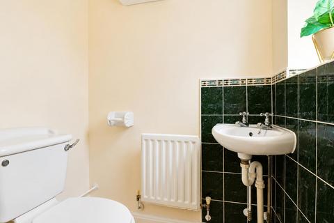 3 bedroom semi-detached house for sale, Serpentine Close, Stevenage SG1