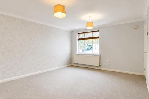 3 bedroom semi-detached house for sale, Serpentine Close, Stevenage SG1