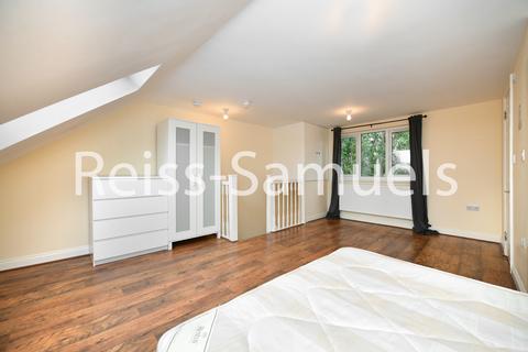 5 bedroom semi-detached house to rent, Ambassador Square, London E14