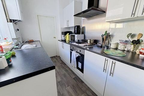 2 bedroom terraced house for sale, Hartshill Road, Stoke-on-Trent