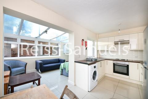 5 bedroom townhouse to rent, Barnfield Place, Isle of dogs, London E14
