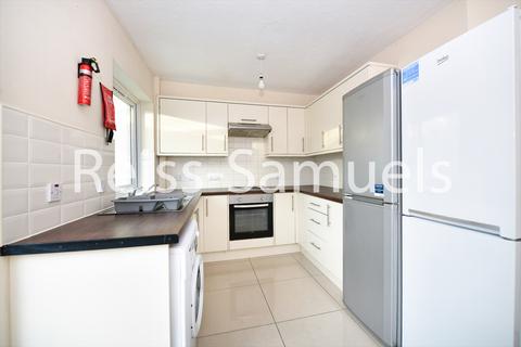 5 bedroom townhouse to rent, Barnfield Place, Isle of dogs, London E14