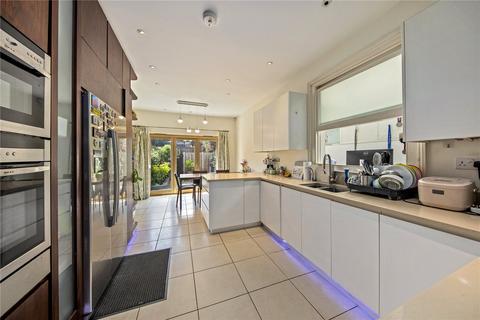 4 bedroom terraced house for sale, Defoe Avenue, Kew, Surrey, TW9