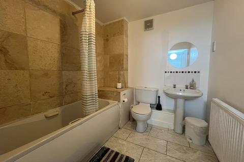 2 bedroom flat for sale, Firmin Close Ipswich