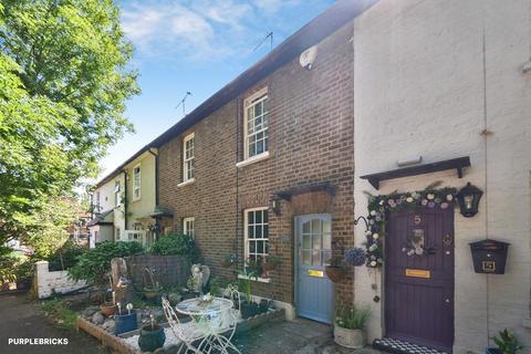 2 bedroom cottage for sale, Norwood Terrace, Southall, UB2