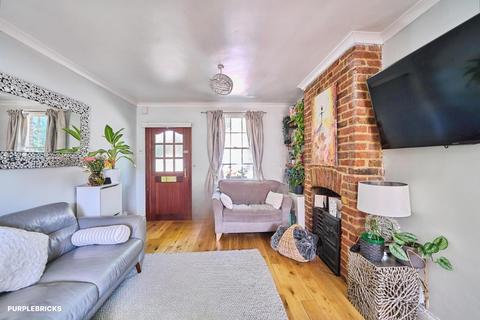 2 bedroom cottage for sale, Norwood Terrace, Southall, UB2