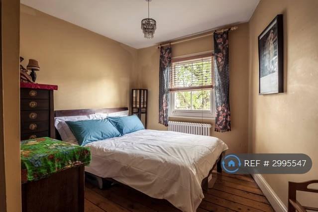 Apartment in London - View 3