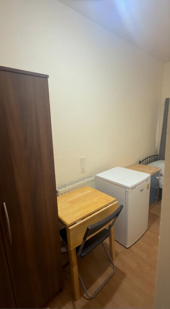 Apartment in London - View 3
