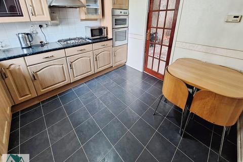3 bedroom terraced house for sale, Round Hey, Liverpool