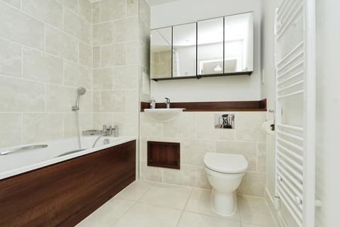 2 bedroom flat for sale, Cabot Close, CROYDON, Surrey, CR0