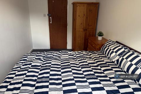 1 bedroom in a house share to rent, Cranesbill Place, Milton Keynes, MK14