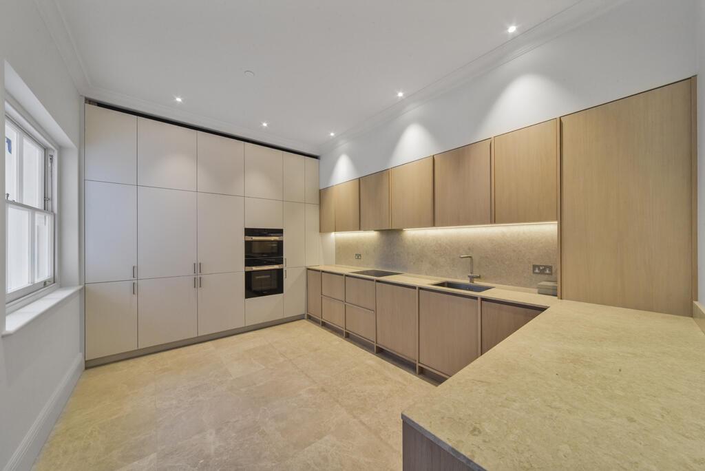 Apartment in London - View 3
