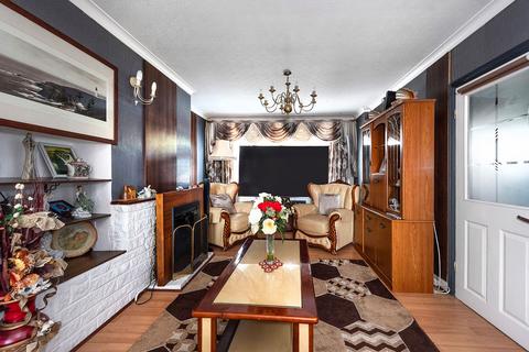 5 bedroom semi-detached house for sale, King Harolds Way, Bexleyheath, DA7