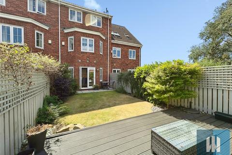 4 bedroom terraced house for sale, Spring Place Gardens, Mirfield, Kirklees, WF14