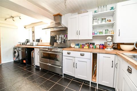 4 bedroom semi-detached house for sale, Keyhaven Road, Milford on Sea, Lymington, Hampshire, SO41