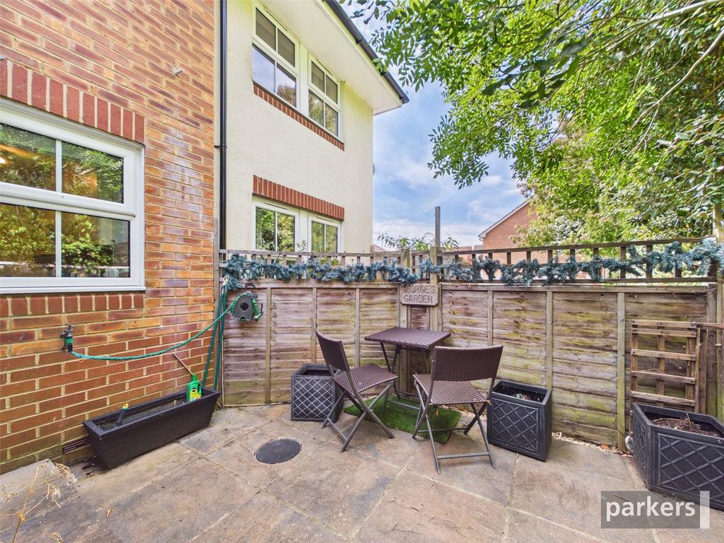 House in Reading, Wokingham - More