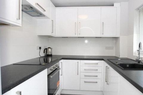 2 bedroom apartment for sale, Parry Drive, Weybridge, Surrey