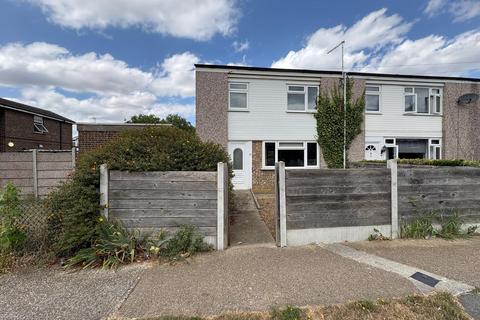3 bedroom end of terrace house for sale, 71 Link Road, Canvey Island, Essex SS8 9JT