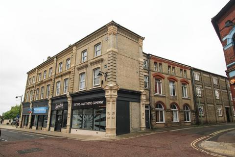 Studio to rent, High Street. Lowestoft. NR32 1HP