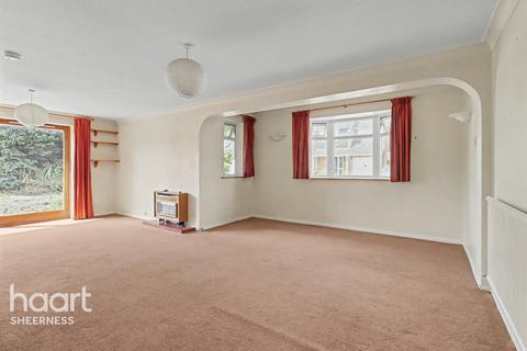 4 bedroom detached bungalow for sale, Howard Close, Sheerness