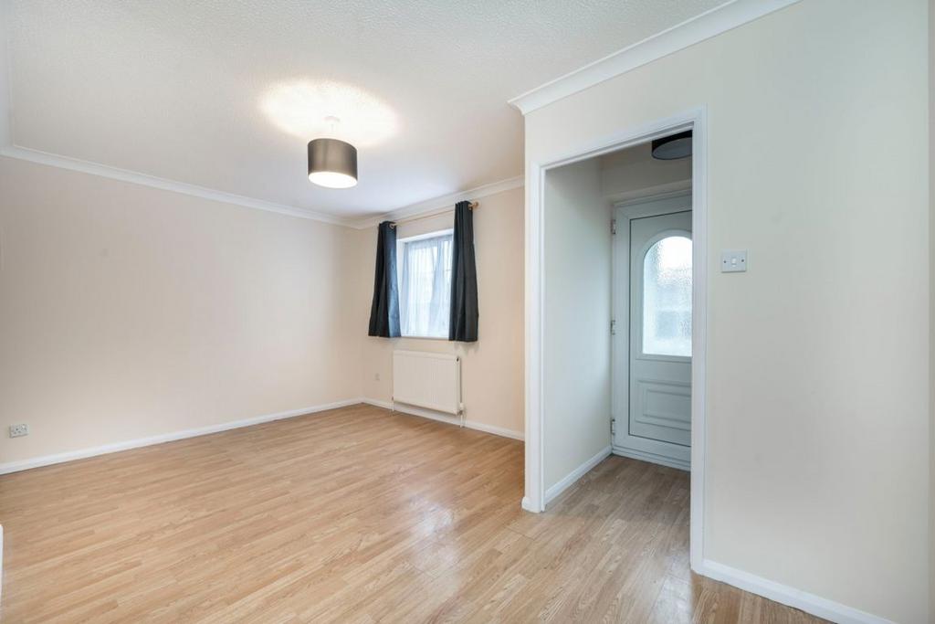House in London - View 2