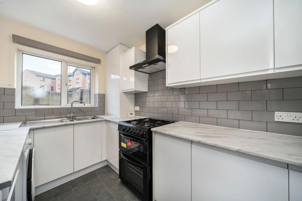 House in London - View 3