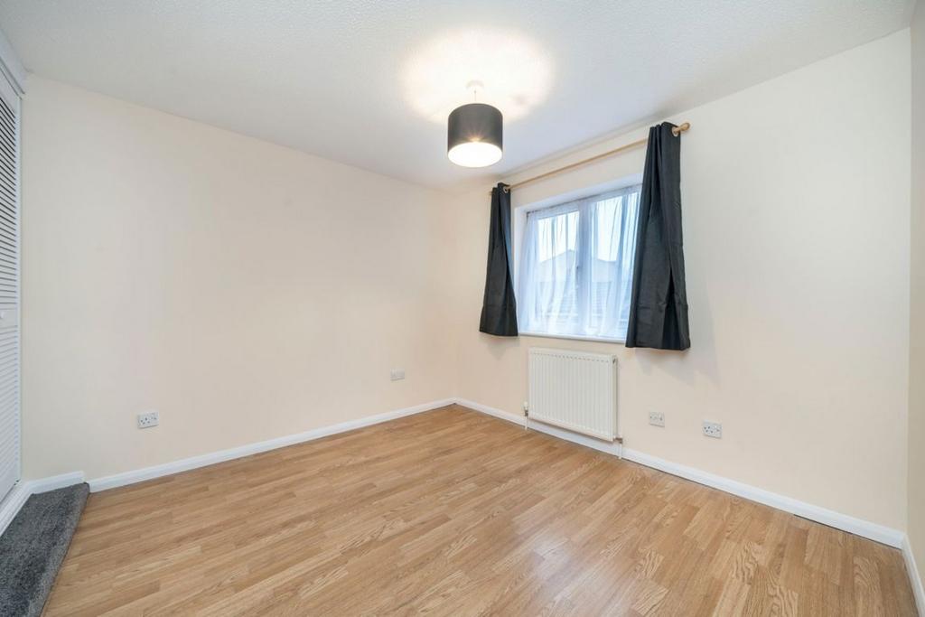 House in London - View 5