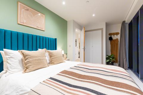 2 bedroom flat to rent, Flat 1705, Swan Street House, Swan Street