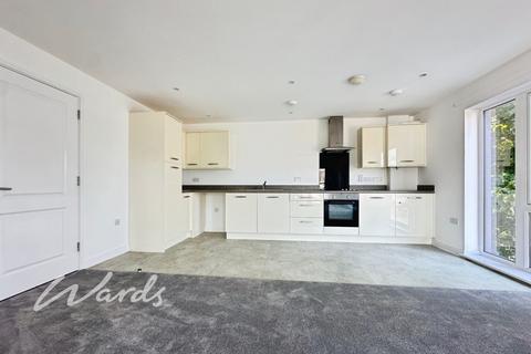 2 bedroom apartment to rent, Wallis Avenue Park Wood ME15
