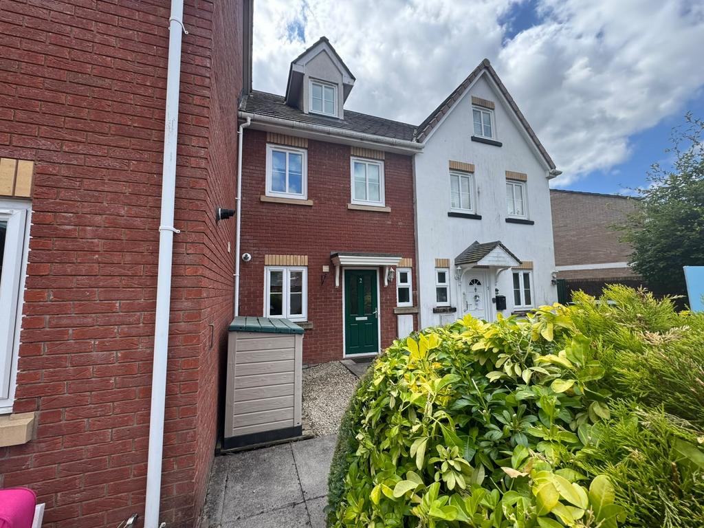 Detached house exterior