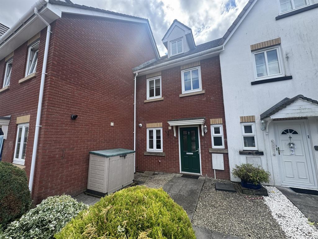 Detached house exterior