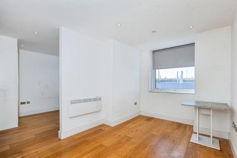 Studio for sale, High Street, Slough