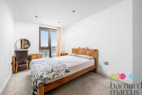 2 bedroom flat for sale, Regents Park Road, London