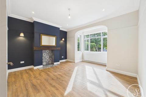 4 bedroom semi-detached house for sale, Sycamore Avenue, Leeds
