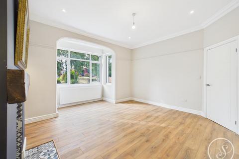 4 bedroom semi-detached house for sale, Sycamore Avenue, Leeds