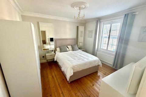 3 bedroom terraced house for sale, Milton Road, Egham, Surrey, TW20