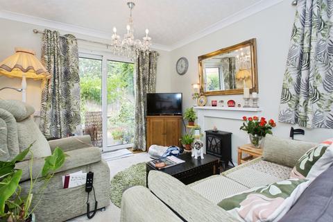 1 bedroom ground floor flat for sale, Arbury Road, CAMBRIDGE