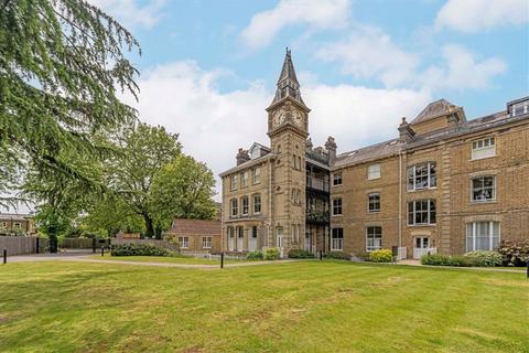 1 bedroom flat to rent, Langdon Park, Teddington TW11