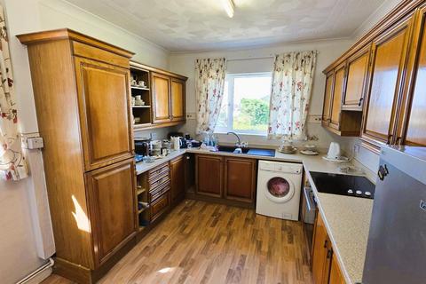 3 bedroom detached bungalow for sale, Gwscwm Road, Burry Port