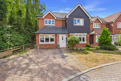 Rona Maclean Close, Epsom, KT19