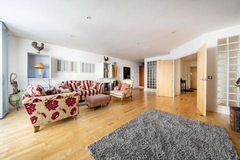 undefined, High Street, Ealing, London