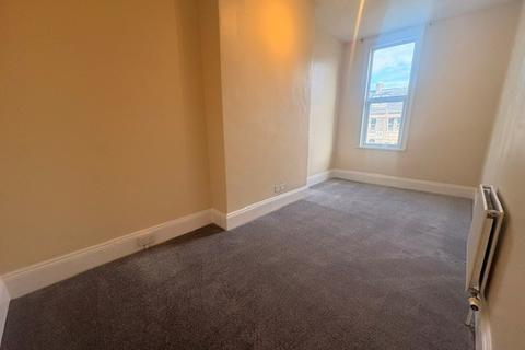 2 bedroom flat to rent, Embankment Road, PLYMOUTH