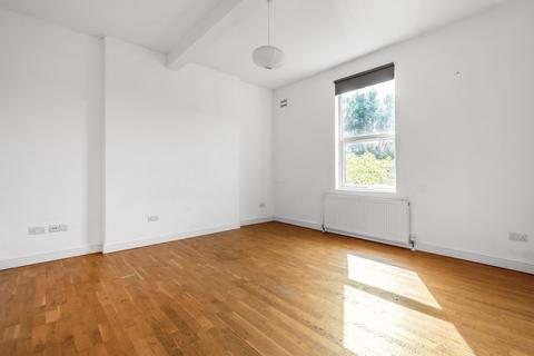 3 bedroom flat for sale, Franklin Road, Penge, Greater London, SE20