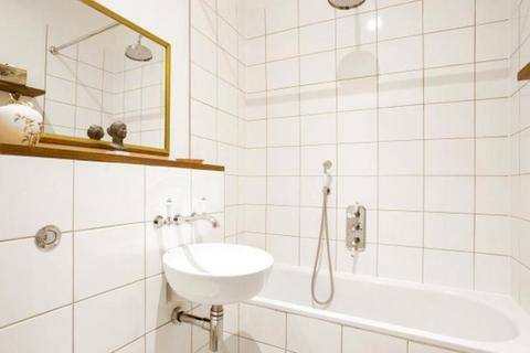1 bedroom apartment to rent, Moscow Road, London W2