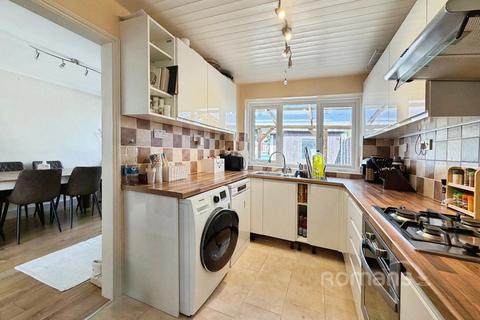 2 bedroom house for sale, Caswell Close, Farnborough, Hampshire