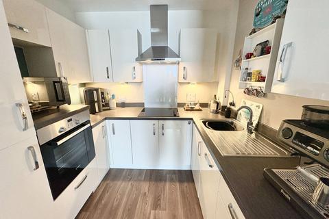 1 bedroom apartment for sale, Viewpoint, Harbour Road, Gosport PO12 1GX