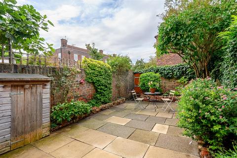 2 bedroom terraced house for sale, Belle Vue Street, Off Heslington Road, York YO10 5AY