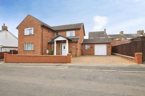 3 bedroom detached house for sale, Middle Street, Farcet, Peterborough