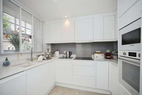 2 bedroom terraced house for sale, Eastgate Gardens, Taunton